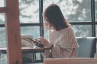 原创 “宅家2个月,我戒掉了朋友圈”:成年人的圈子,越干净越好