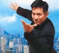李连杰“耽误一生”的日本红颜， 风情万种美过利智， 至今46岁依旧单身