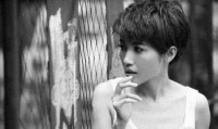 8夺影后却无戏可演,连倪萍都说她是中国最牛女演员,没有之一