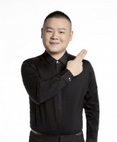 岳云鹏发文夸周深太厉害 网友:你要帮帮唱?