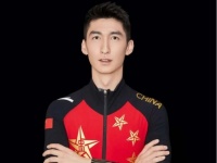 武大靖:我被最美“逆行者”激励