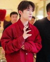 易烊千玺:18岁的少年,安静却有力量