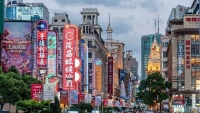 原创 五一大促销,香奈儿一折,卡地亚像集市。报复性消费谁能逃过?