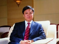 原创 富豪移民后继续伪装成中国人捞金,疫情时一毛不拔,现又想拉感情