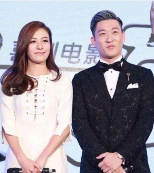 又一位女星宣布改名！与曹云金分手后嫁男闺蜜，如今32岁婚姻幸福