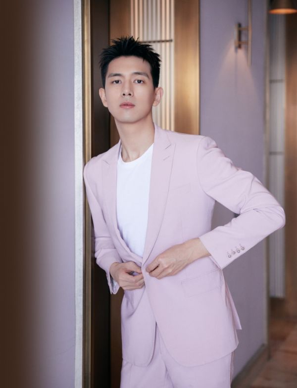 娱乐圈超治愈男星，他们笑起来如春风