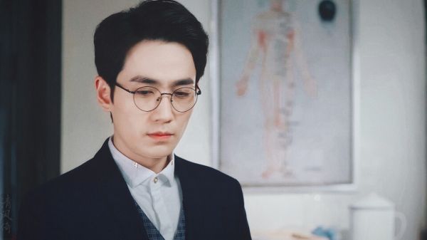 娱乐圈超治愈男星，他们笑起来如春风
