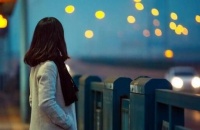 原创             “无人与我立黄昏，无人问我粥可温”爆红网络，原句更值得一读