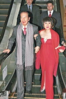四太与赌王一舞倾情 98年诞下长女后获承认身份