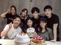 友谊长存!杨丞琳郑元畅张书豪黄小柔为陈妍希庆生