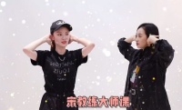 张萌片场请教宋茜女团舞 幽默称金牌导师怎能放过