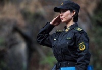 原创 “中国第一警花”雷敏:15岁破格录取特警队,婚姻嫁给小保安