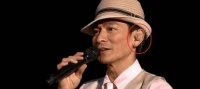 演唱会上, 原来歌手耳朵里戴的不是“耳机”, 看完涨知识了