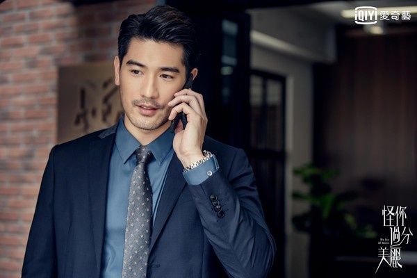 遗作《怪你过分美丽》正在热播