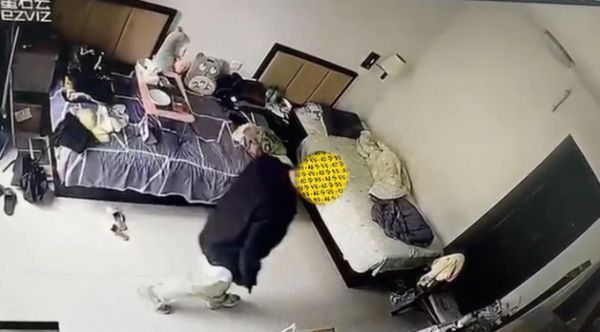 邵某
