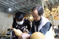 李德华:小葫芦画出扶贫大产业
