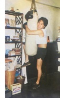 周星驰迎58岁生日 星女郎林允晒旧照准点庆生