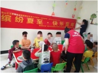 “缤纷夏至•快乐童年”主题绘画活动走进领航·安泰