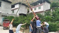 太阳能路灯点亮汉源民族村落