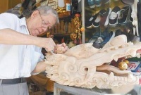 与龙舟相守六十年