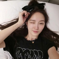 孟佳回应姐姐们拼错everybody：我带的队 不要见Y