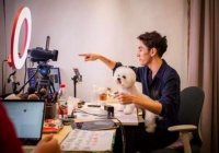 原创             李佳琦落户上海：是人才政策的成功“直播”