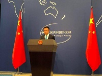 美推迟外交人员返华航班，外交部：对外国驻华使团一视同仁