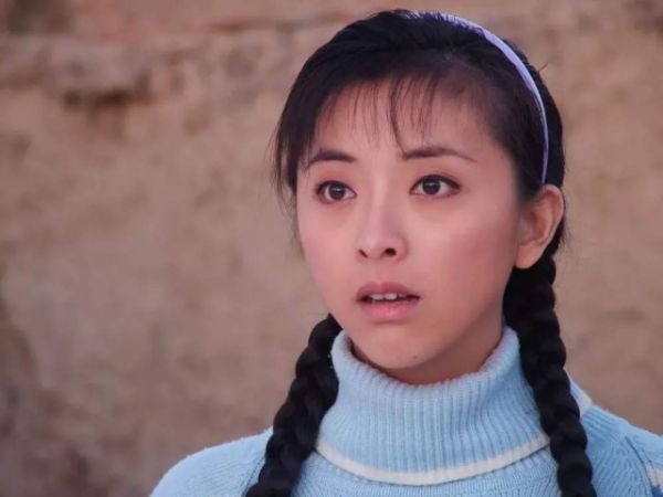 她曾两次演傻姑，闪婚嫁给富豪生有一女，如今39岁疑似怀上二胎