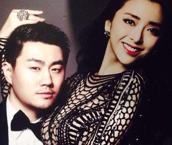 她曾两次演傻姑，闪婚嫁给富豪生有一女，如今39岁疑似怀上二胎