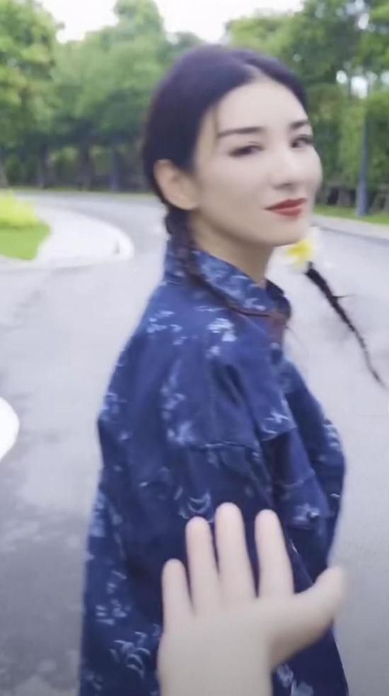  黄奕