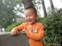 何路家书：眼睛的清纯能够感动上帝