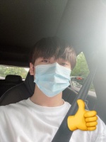 焉栩嘉高考结束绿洲晒自拍 发文感谢粉丝给予力量