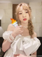 郑乃馨点赞泰星bright小号 此前曾公开取关