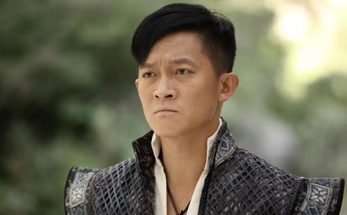曾红极一时的杨志刚发文感叹，演技派无戏拍令人唏嘘，近照太显老