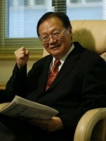 香港资深编剧梁立人去世，曾创作《我和僵尸有个约会》等