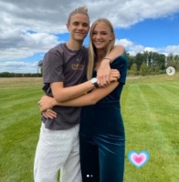 贝克汉姆二公子晒照炫女友 获未来嫂子点赞留言