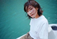 万茜发文为沈梦辰加油 改微博小尾巴为“左手冲浪”