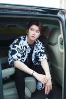 网传陆思恒在《超新星》与多人互动 工作室辟谣