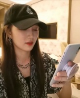 孟佳观众喜爱度排倒数第一 向Siri求助搞笑又心酸