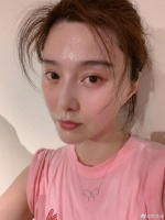 范冰冰发文疑情绪低落引担心：努力坚强的活着