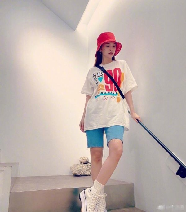 杨丞琳夸李荣浩买的衣服适合自己，这波狗粮很够味