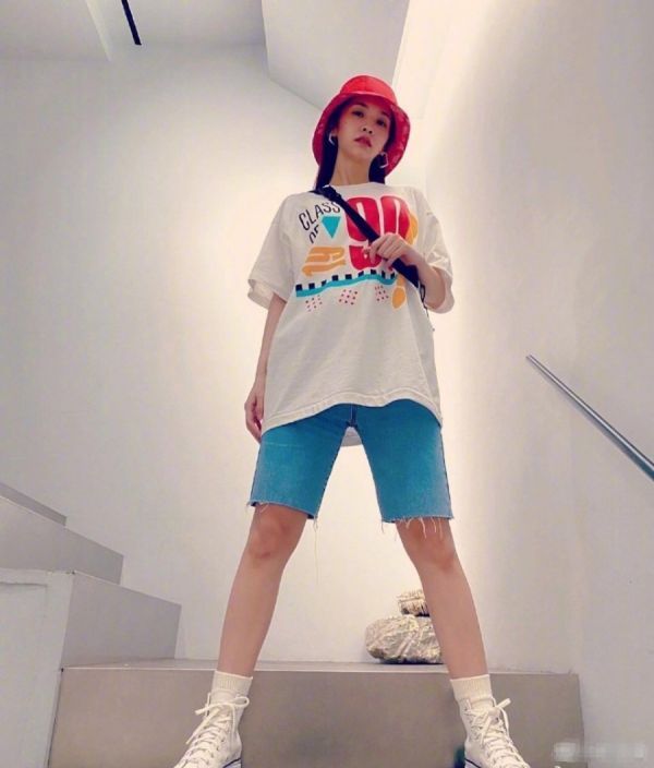 杨丞琳夸李荣浩买的衣服适合自己，这波狗粮很够味