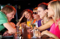 酒吧里不同客人的应对方法，学不会算我输！