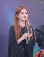 陈卓璇谈听彩虹合唱团演唱感受:清醒的人都孤独