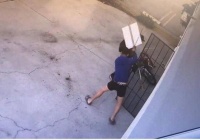 中国拳王移民美国遭入室抢劫，徒手抵抗身受重伤