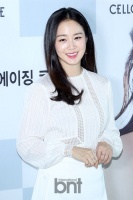 金泰希与经纪公司完成续约 双方合作无间互相信赖