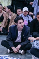 蓝盈莹金晨为张艺兴打call 本尊回应并附温馨提示