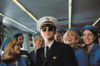 原创             假飞行员骗倒真空姐，行骗26国终成人生大赢家