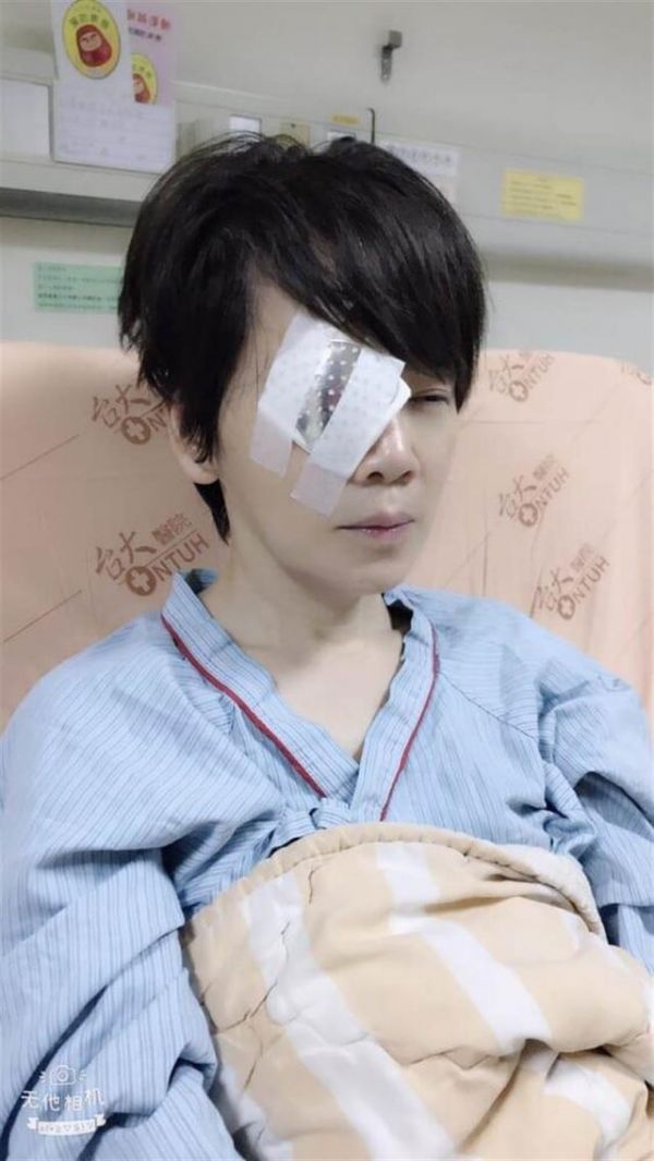 突发意外！53岁女星直播视网膜突然脱落，一只眼睛完全失明看不见