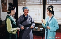 刘姥姥：生活贫穷精神富有，富贵场外的一股清流